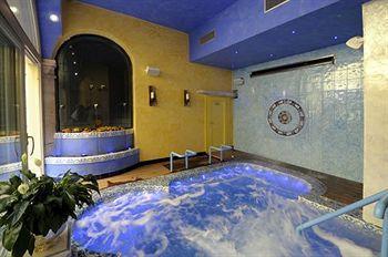 Bellavista Lakefront & Hotel 3*